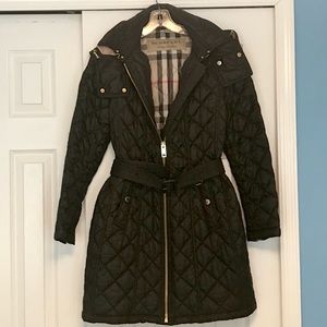 BURBERRY NWOT Quilted Belted Jacket! Excellent condition. Make offer.